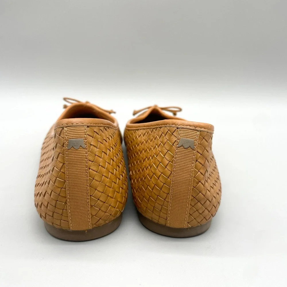 Birdies Womens 9.5 Goldfinch Pointed Toe Ballet Flats Tan Woven Raffia Preppy